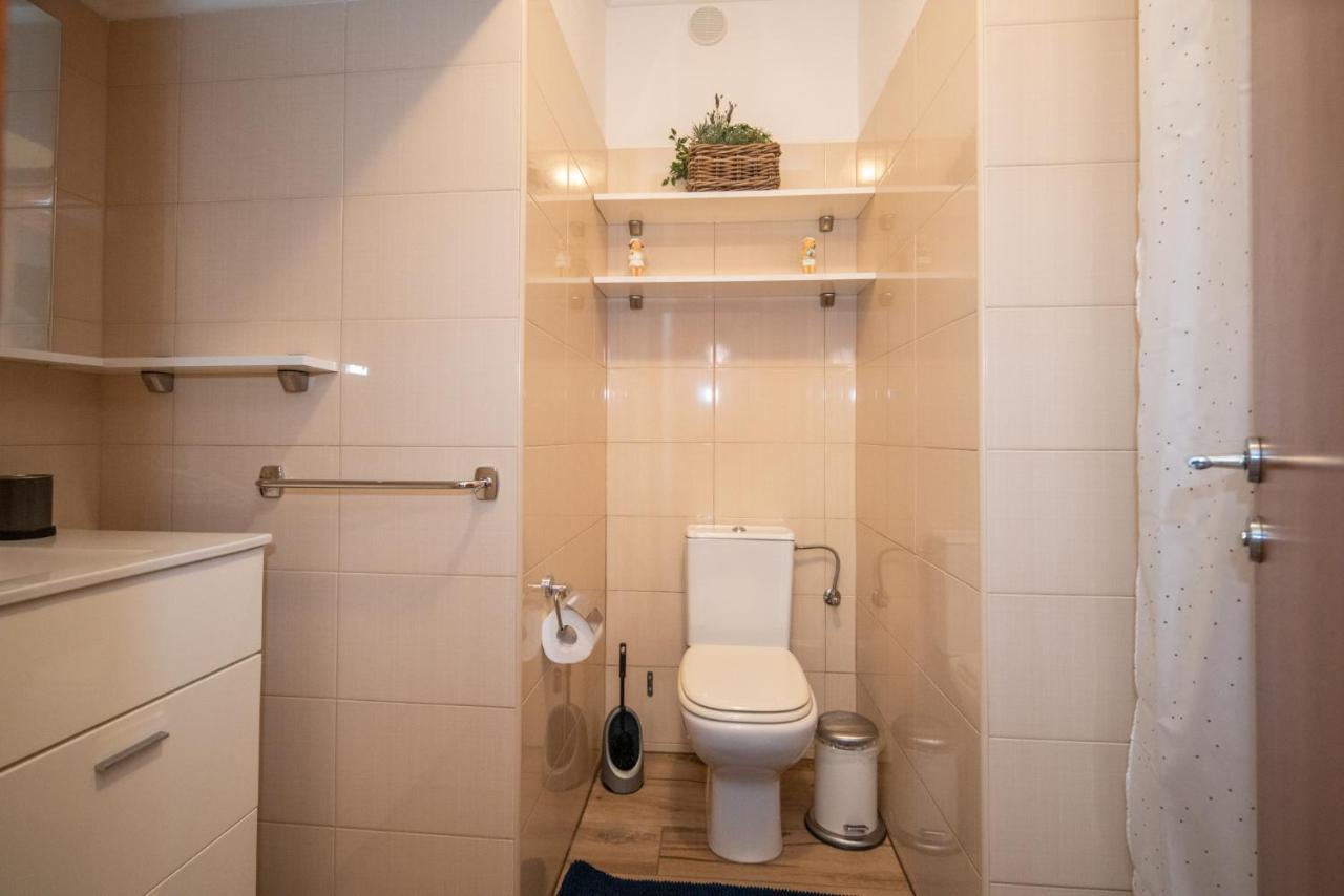 Apartmani Mara ปาโกชตาเน ภายนอก รูปภาพ