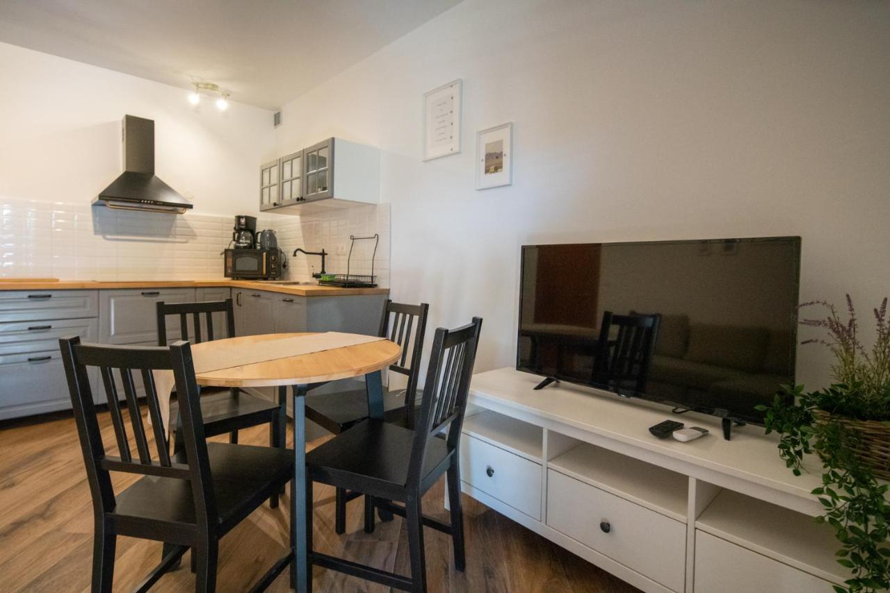 Apartmani Mara ปาโกชตาเน ภายนอก รูปภาพ