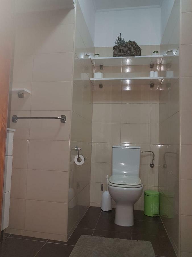 Apartmani Mara ปาโกชตาเน ภายนอก รูปภาพ